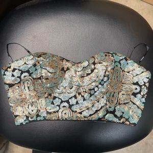NWT Forever 21 gorgeous sequin top
